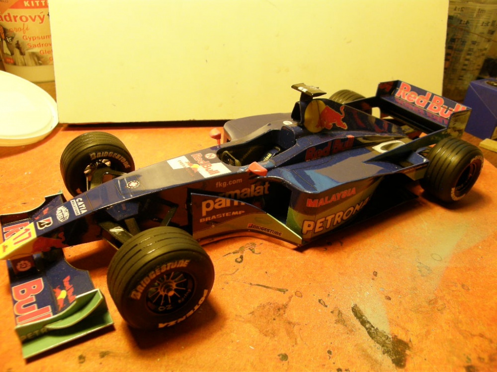 Sauber C 19 (Plná velikost v novém okně) Sauber C 19