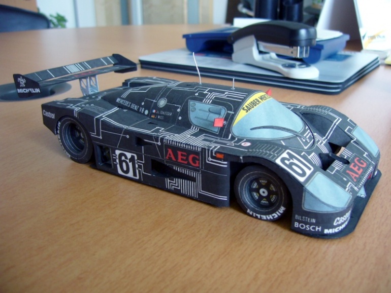 Sauber Mercedes C9 (Plná velikost v novém okně) Sauber Mercedes C9
