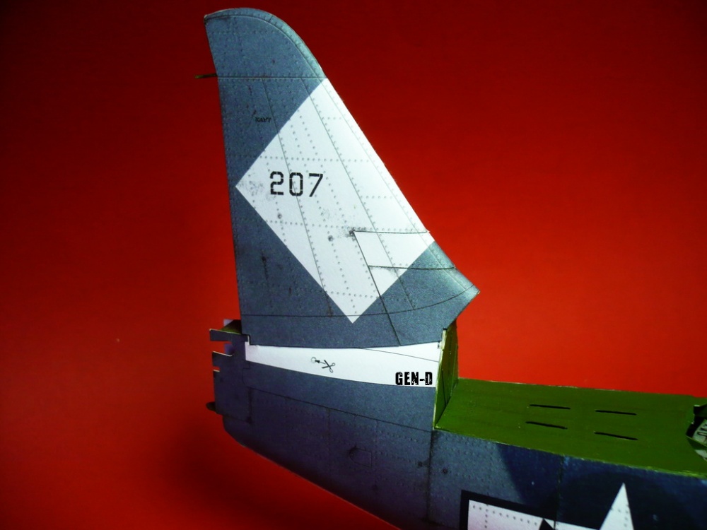 SB2C-4 Helldiver (Plná velikost v novém okně) SB2C-4 Helldiver