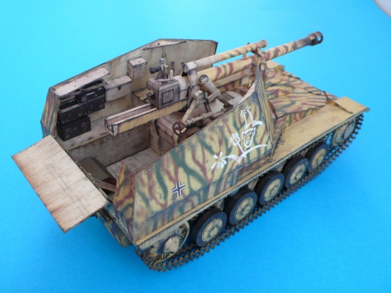 Sd. Kfz. 124 Wespe (Plná velikost v novém okně) Sd. Kfz. 124 Wespe