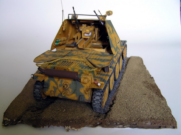 Sd.Kfz. 138 Marder III Ausf. H (Plná velikost v novém okně) Sd.Kfz. 138 Marder III Ausf. H