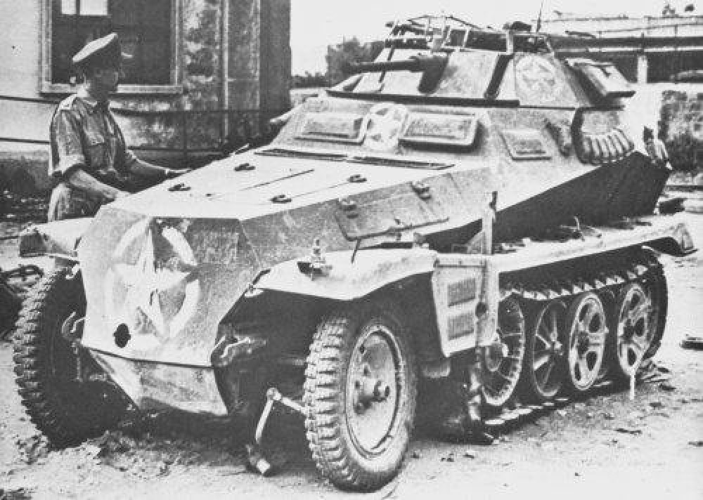Sd.Kfz. 250/9 Ausf A - Kovář (Plná velikost v novém okně) Sd.Kfz. 250/9 Ausf A - Kovář