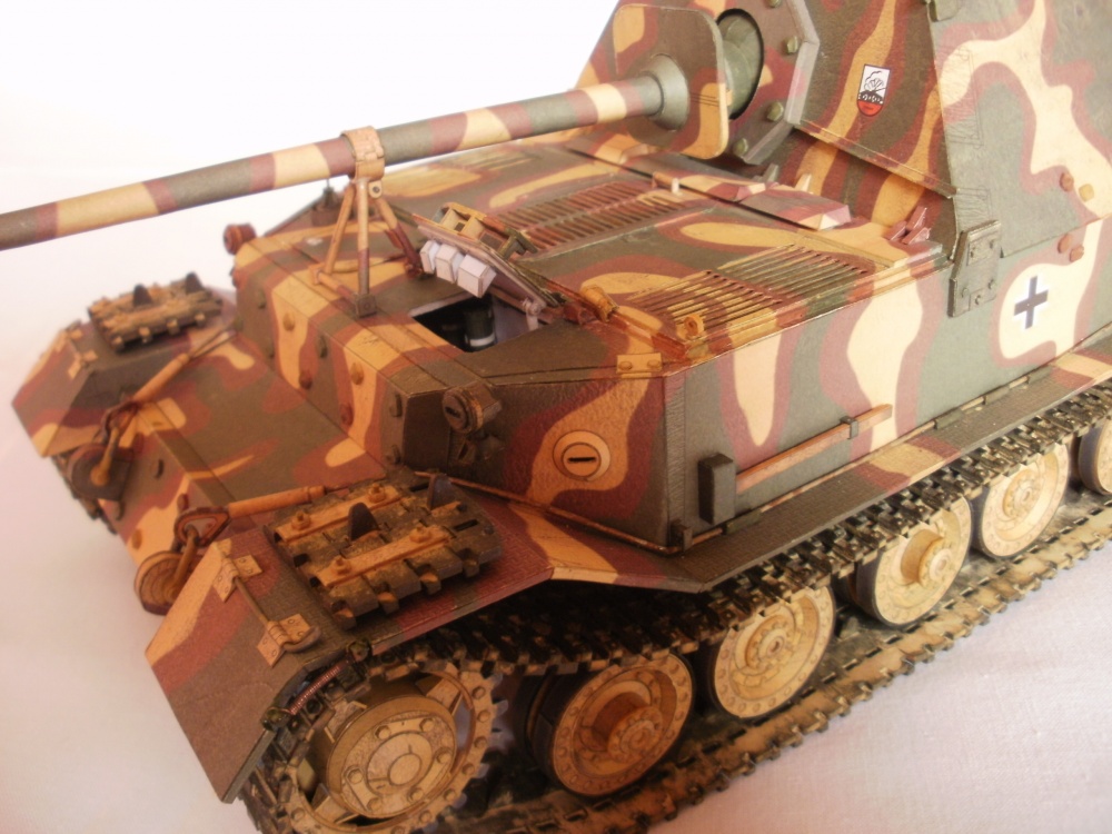 Sd.Kfz.184 Ferdinand (Plná velikost v novém okně) Sd.Kfz.184 Ferdinand