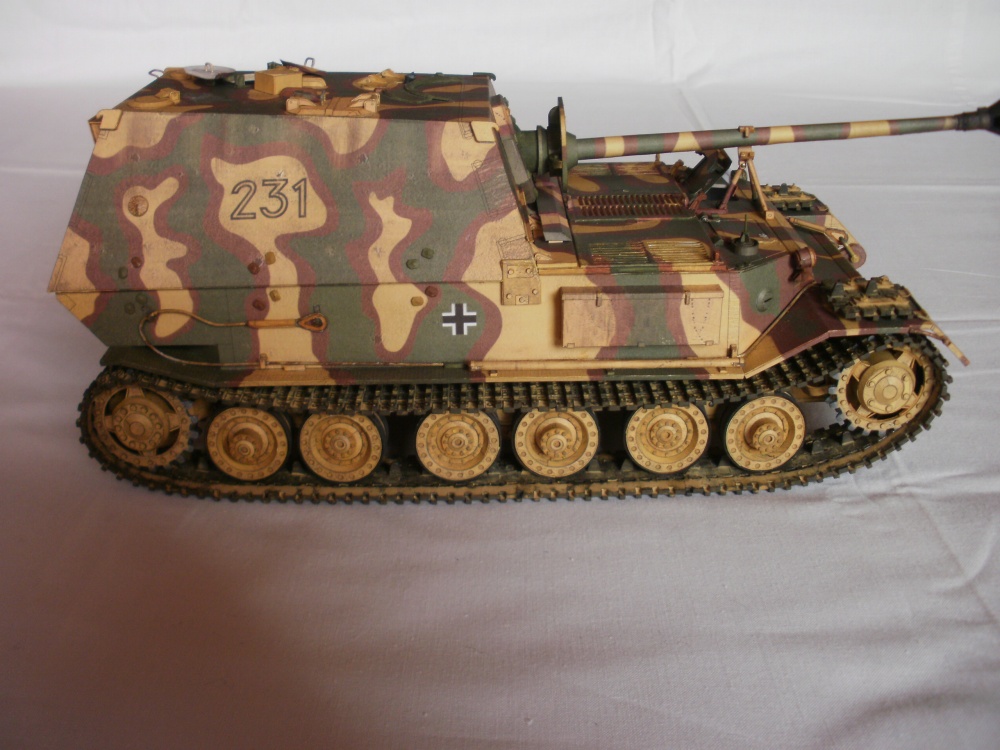 Sd.Kfz.184 Ferdinand (Plná velikost v novém okně) Sd.Kfz.184 Ferdinand