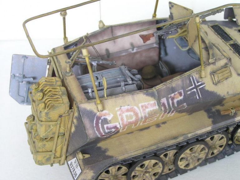 Sd.Kfz.250/3 Greif (Plná velikost v novém okně) Sd.Kfz.250/3 Greif