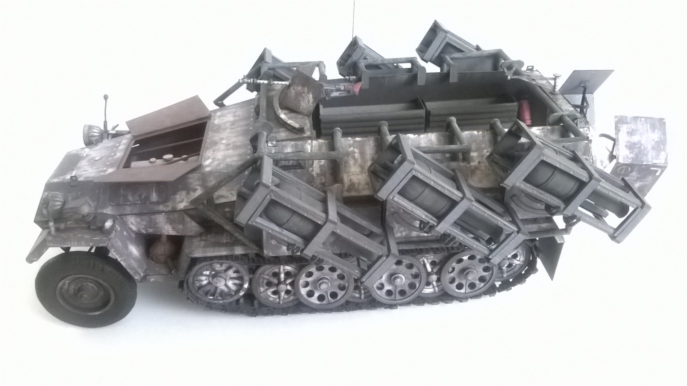 Sd. Kfz. 251/1 Ausf A WURFRAHMEN 40 (Plná velikost v novém okně) Sd. Kfz. 251/1 Ausf A WURFRAHMEN 40