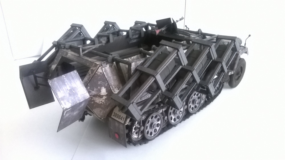 Sd. Kfz. 251/1 Ausf A WURFRAHMEN 40 (Plná velikost v novém okně) Sd. Kfz. 251/1 Ausf A WURFRAHMEN 40