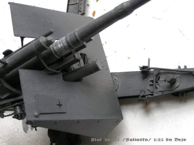 Sd.Kfz.7 + Flak 36/37 (Plná velikost v novém okně) Sd.Kfz.7 + Flak 36/37