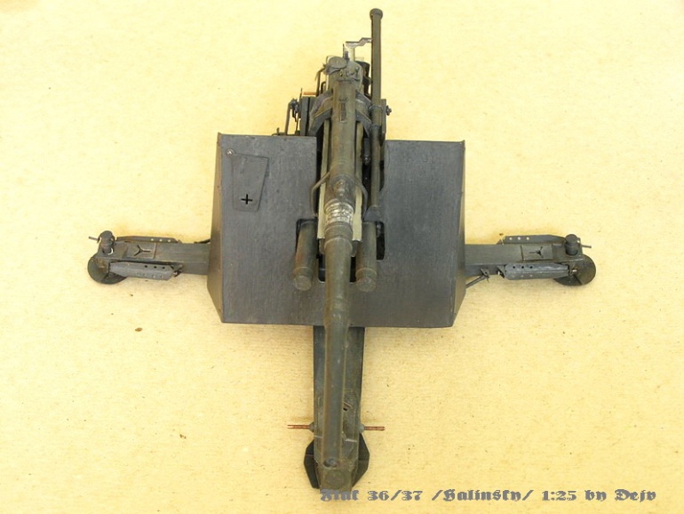 Sd.Kfz.7 + Flak 36/37 (Plná velikost v novém okně) Sd.Kfz.7 + Flak 36/37