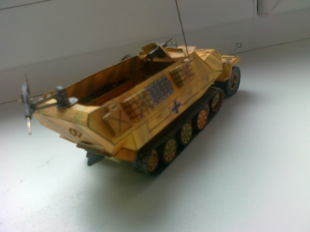 Sdkfz 251.1 provedení D (Plná velikost v novém okně) Sdkfz 251.1 provedení D