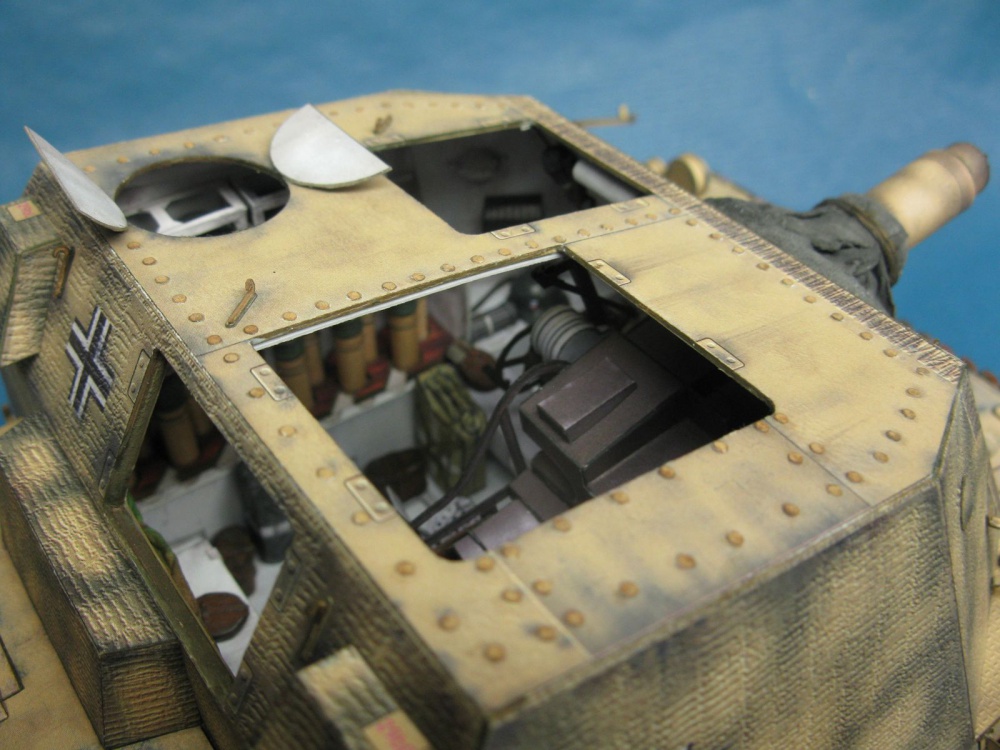 Sd.Kfz.166 BRUMMBAR / GPM / 1:25 Kovář (Plná velikost v novém okně) Sd.Kfz.166 BRUMMBAR / GPM / 1:25 Kovář