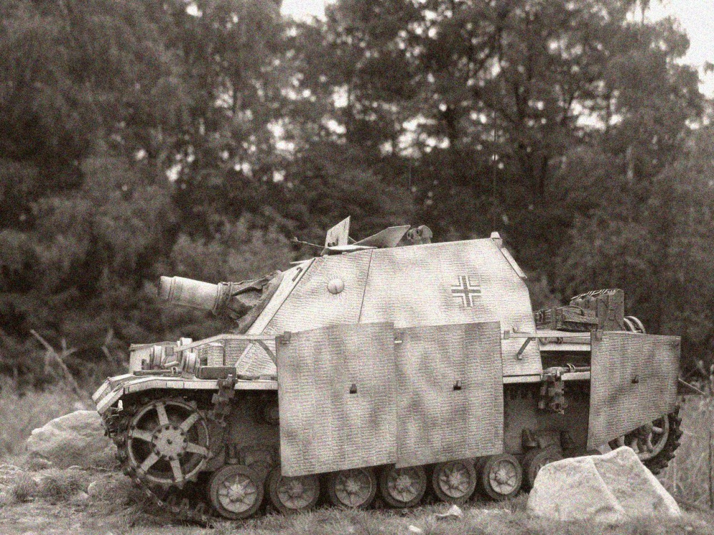 Sd.Kfz.166 BRUMMBAR / GPM / 1:25 Kovář (Plná velikost v novém okně) Sd.Kfz.166 BRUMMBAR / GPM / 1:25 Kovář