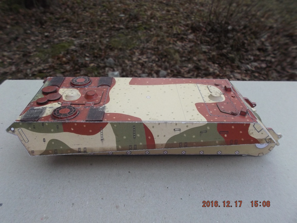 SdKfz 182 Tiger II (Plná velikost v novém okně) SdKfz 182 Tiger II