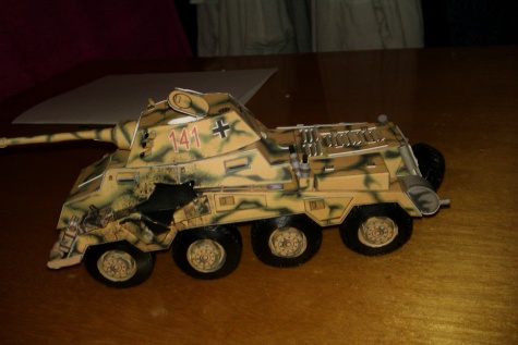 Sd.Kfz.234/2 Puma s průstřelem Sd.Kfz.234/2 Puma s průstřelem