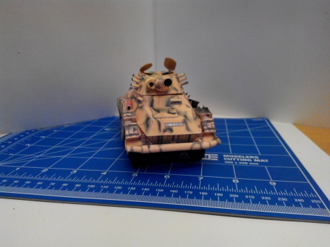 Sd.Kfz.234/2 Puma s průstřelem Sd.Kfz.234/2 Puma s průstřelem