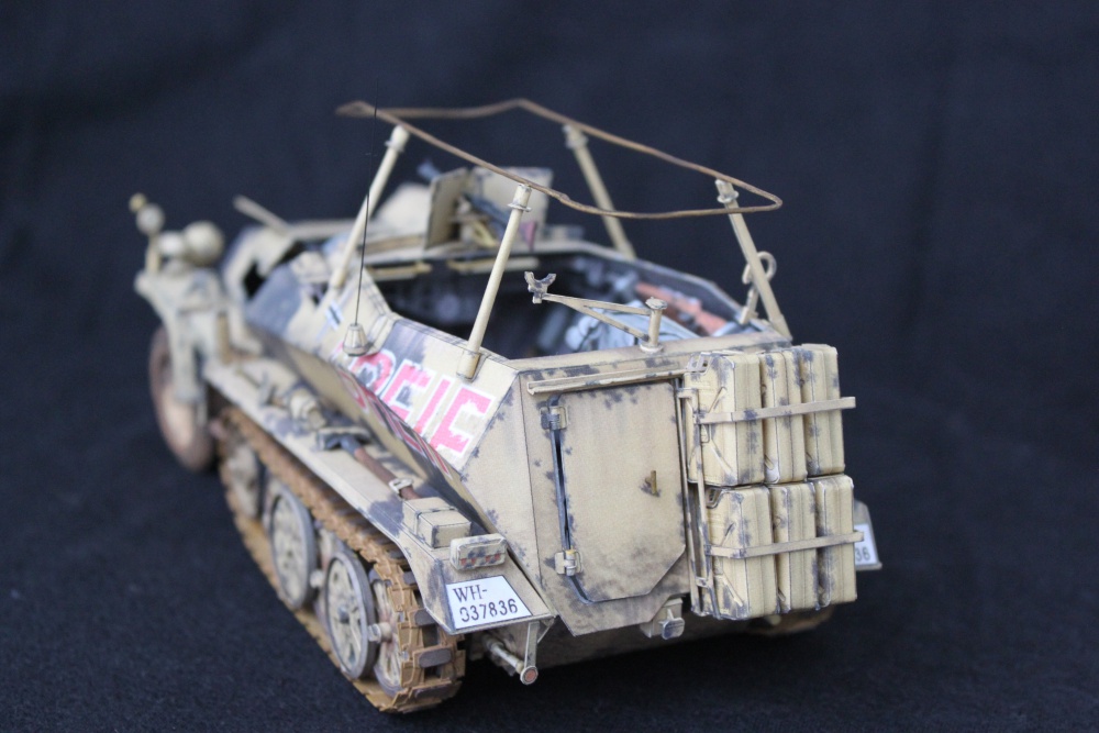 Sd. Kfz. 250/3 (Plná velikost v novém okně) Sd. Kfz. 250/3