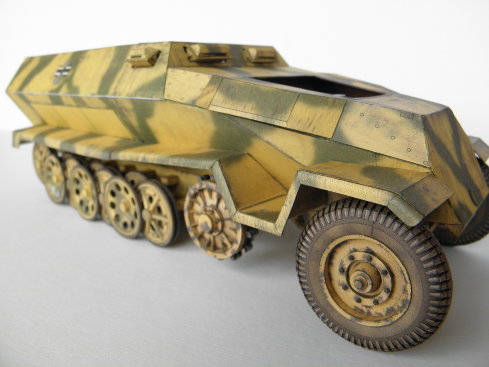 Sd.Kfz.251/7 Ausf.C PIONIER (Plná velikost v novém okně) Sd.Kfz.251/7 Ausf.C PIONIER
