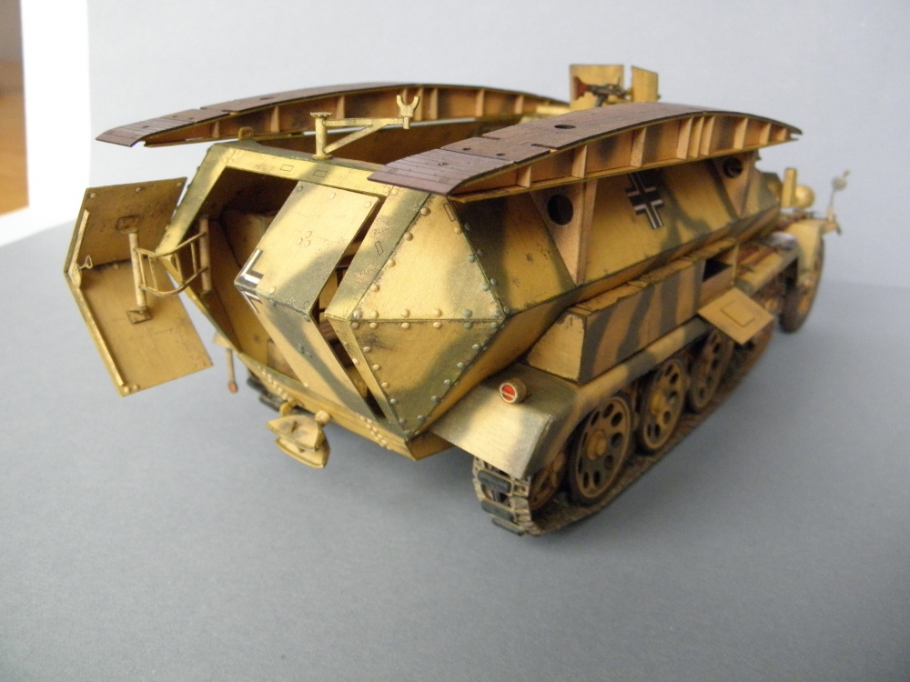 Sd.Kfz.251/7 Ausf.C PIONIER (Plná velikost v novém okně) Sd.Kfz.251/7 Ausf.C PIONIER