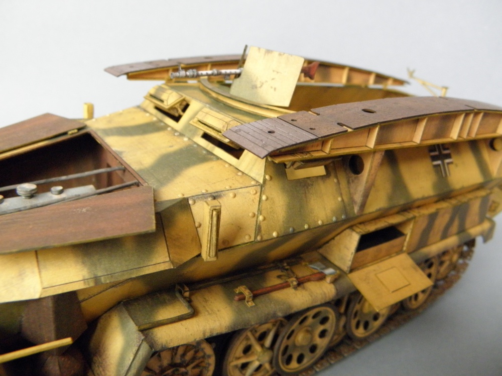 Sd.Kfz.251/7 Ausf.C PIONIER (Plná velikost v novém okně) Sd.Kfz.251/7 Ausf.C PIONIER