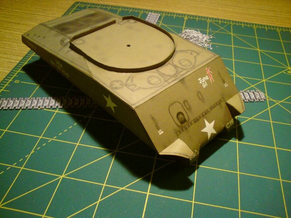 Sherman M4A3E2 Jumbo (Plná velikost v novém okně) Sherman M4A3E2 Jumbo