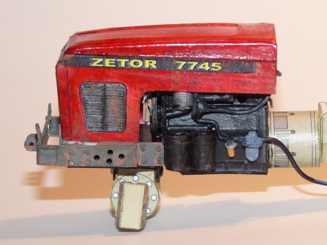 Sil�n� j�ma a vyb�ra� st�belnat�ch hmot a Zetor 7745