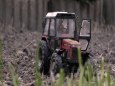 Sil�n� j�ma a vyb�ra� st�belnat�ch hmot a Zetor 7745
