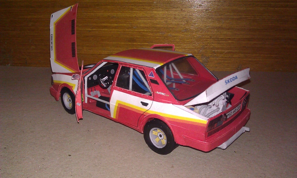 �koda 130 LR Gar� Racing