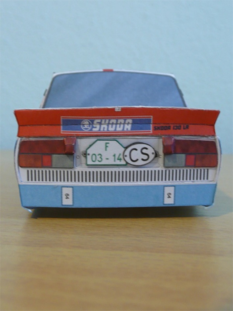 Škoda 130 LR (Plná velikost v novém okně) Škoda 130 LR