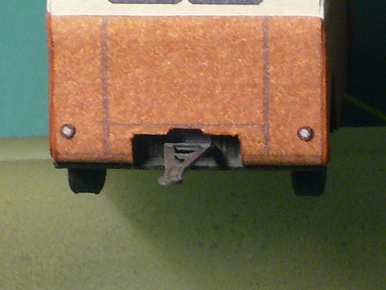 64587