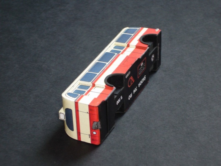 �koda 706 RO m�stsk� verze (1953) + diorama