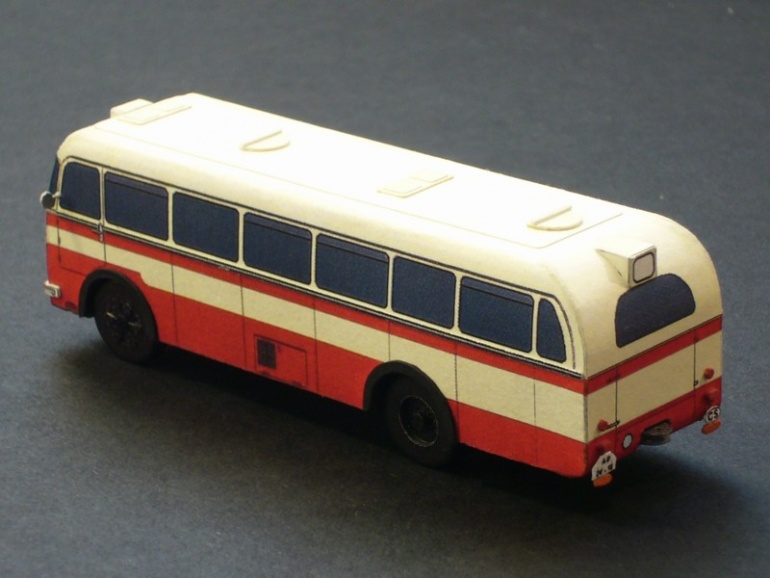 �koda 706 RO m�stsk� verze (1953) + diorama