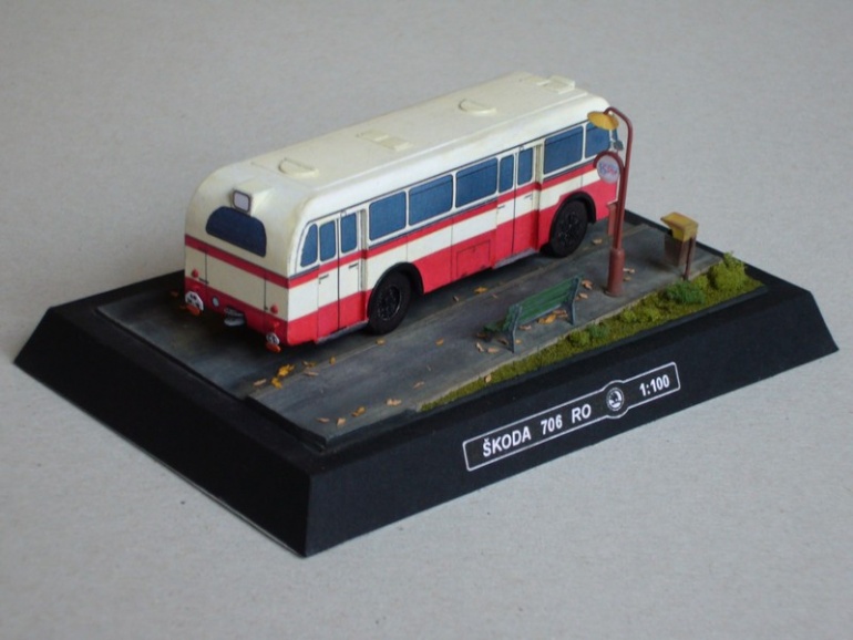 �koda 706 RO m�stsk� verze (1953) + diorama