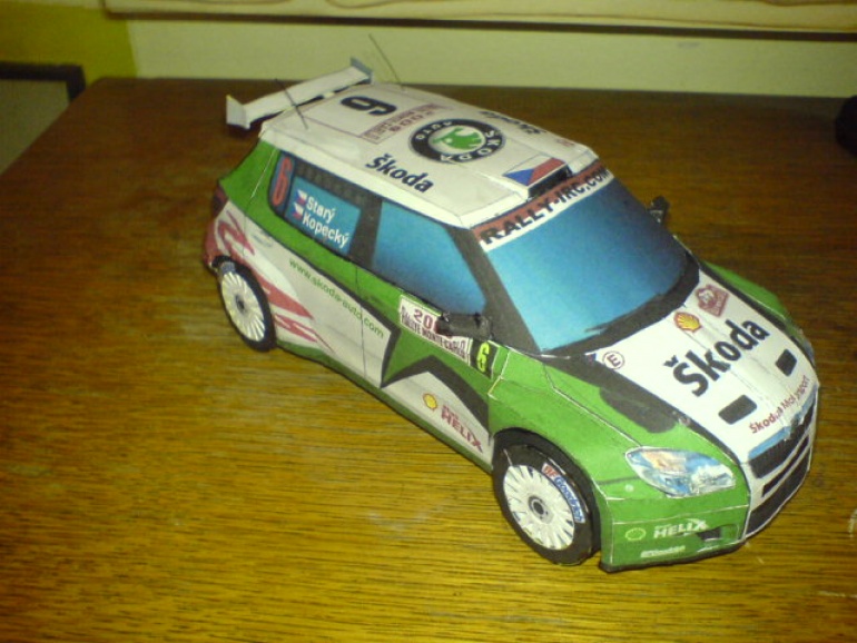 ŠKODA FABIA S2000 (Plná velikost v novém okně) ŠKODA FABIA S2000