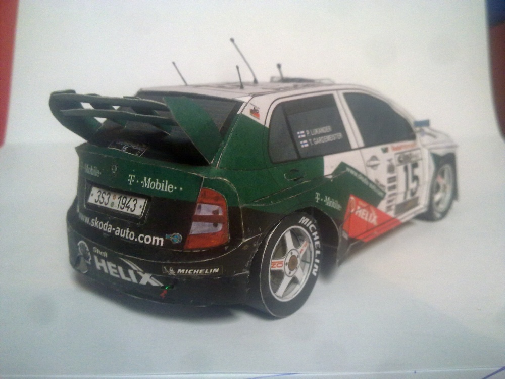Škoda Fabia WRC (Plnďż˝ velikost v novďż˝m oknďż˝) Škoda Fabia WRC
