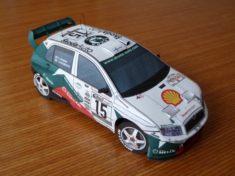 Škoda Fabia WRC (Plná velikost v novém okně) Škoda Fabia WRC