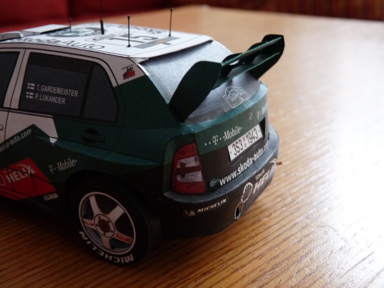 Škoda Fabia WRC (Plnďż˝ velikost v novďż˝m oknďż˝) Škoda Fabia WRC