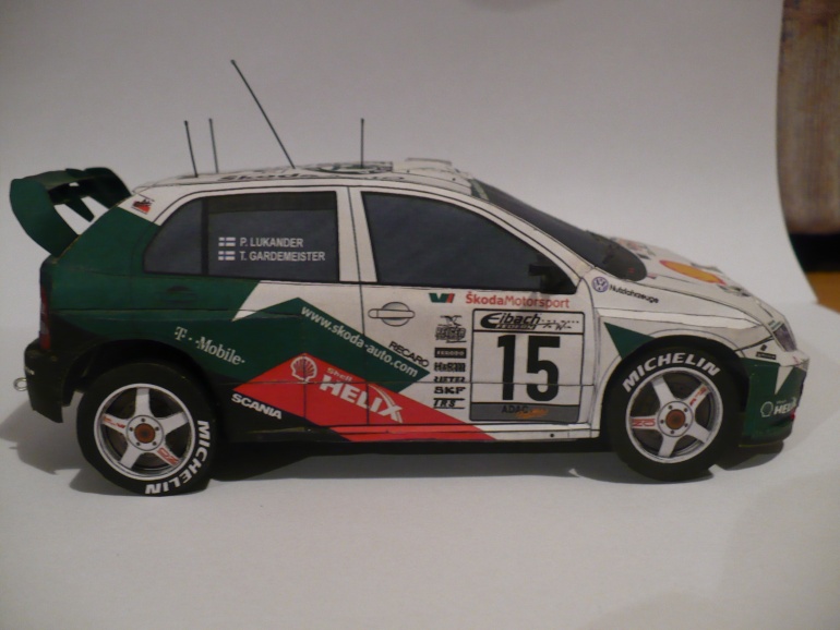 Škoda Fabia WRC (Plnďż˝ velikost v novďż˝m oknďż˝) Škoda Fabia WRC