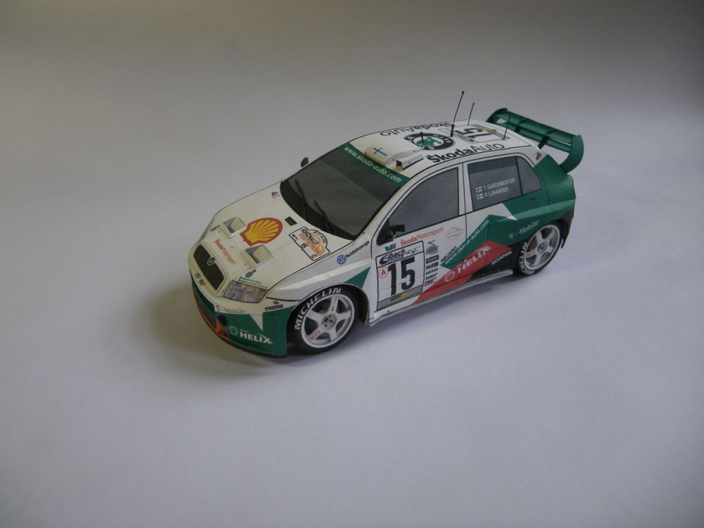 Škoda Fabia WRC Sweden 2005 (Plná velikost v novém okně) Škoda Fabia WRC Sweden 2005