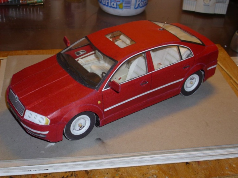 Škoda Superb (Plná velikost v novém okně) Škoda Superb