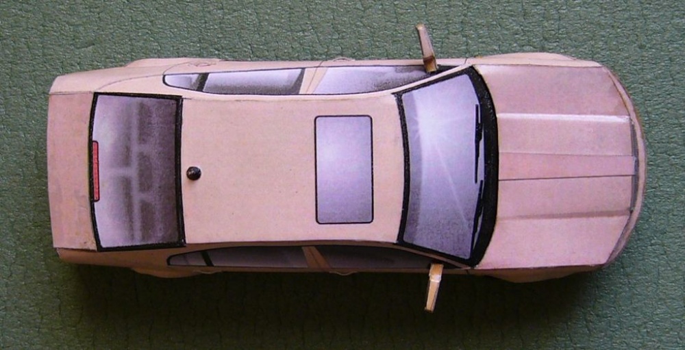 ŠKODA SUPERB (Plná velikost v novém okně) ŠKODA SUPERB