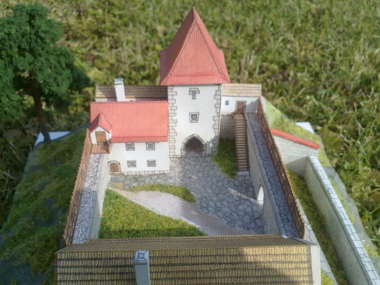 Skuhrov nad Bělou (Plná velikost v novém okně) Skuhrov nad Bělou