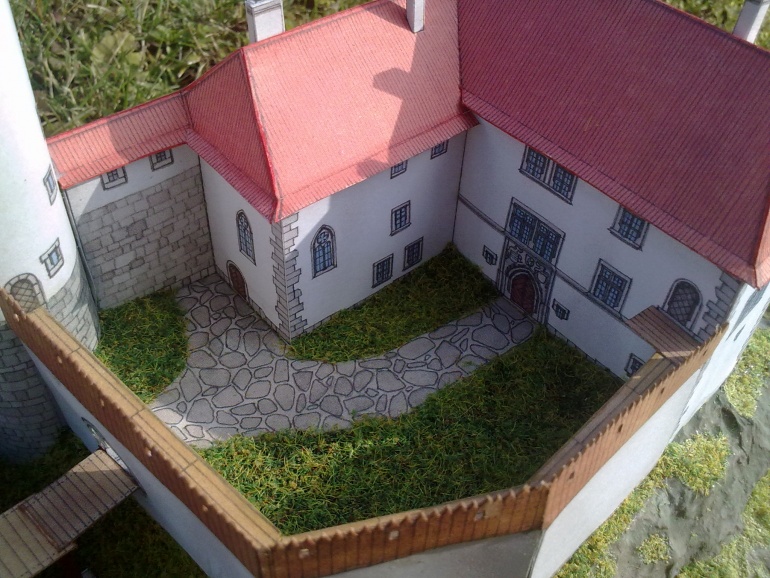 Skuhrov nad B�lou