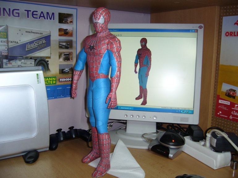 SPIDERMAN (Plná velikost v novém okně) SPIDERMAN