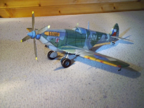 Spitfire F Mk. IX Spitfire F Mk. IX