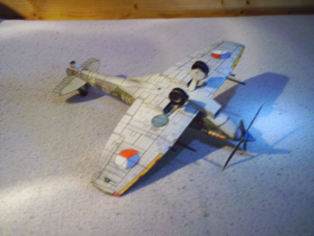 Spitfire F Mk. IX (Pln� velikost v nov�m okn�) Spitfire F Mk. IX