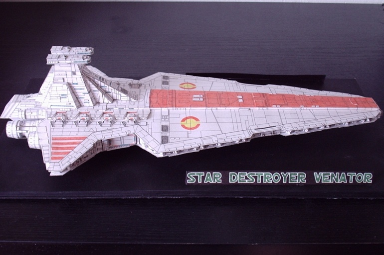 STAR DESTROYER VENATOR CLASS (Plná velikost v novém okně) STAR DESTROYER VENATOR CLASS
