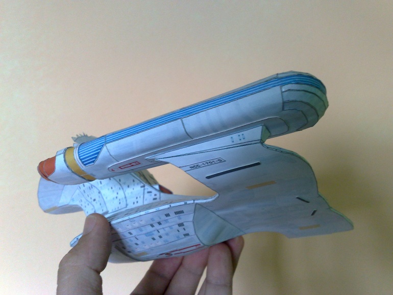 Star Trek Enterprise D 1701 Galaxy class (Plná velikost v novém okně) Star Trek Enterprise D 1701 Galaxy class