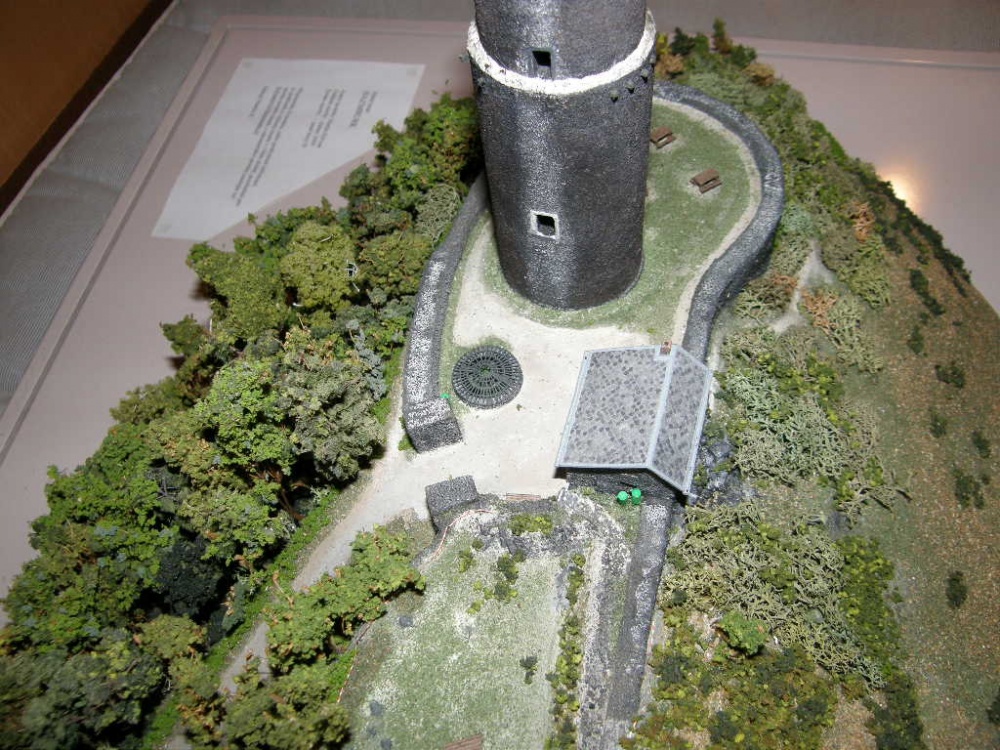státní hrad Házmburk (Plná velikost v novém okně) státní hrad Házmburk