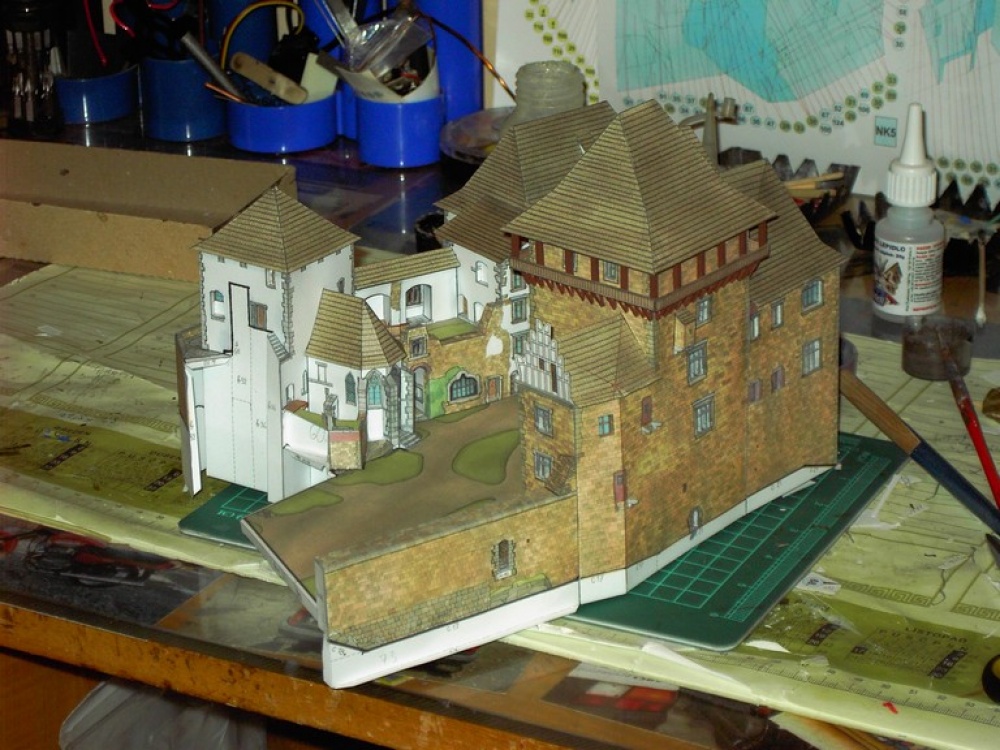 STÁTNÍ HRAD LIPNICE (Plná velikost v novém okně) STÁTNÍ HRAD LIPNICE