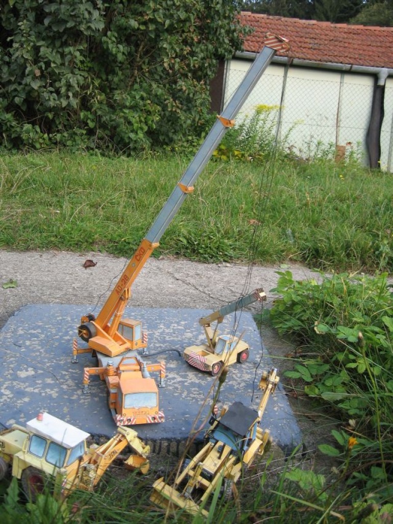 Stavebne stroje (Plná velikost v novém okně) Stavebne stroje